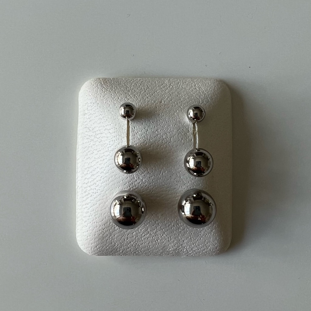 New 14k White Gold Elegant Silver Stud Earrings